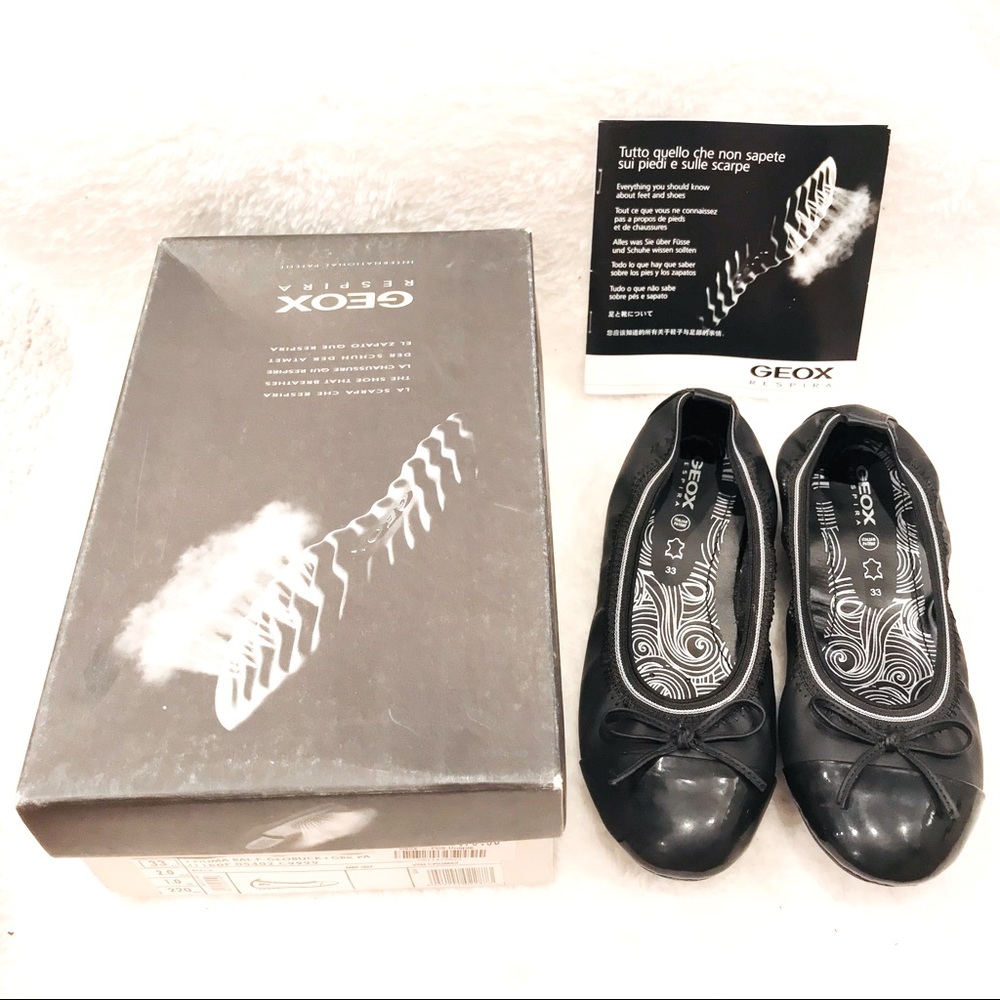 NWT GEOX Black Flats Size 2